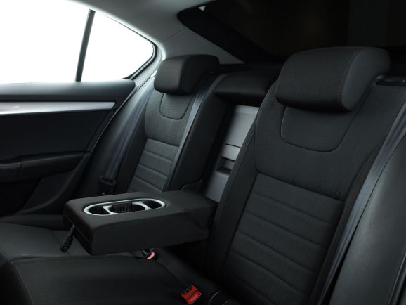 Skoda Octavia, Робот, 2013 фото 2