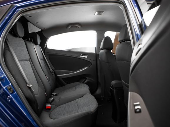 Hyundai Solaris, АТ, 2015 фото 2