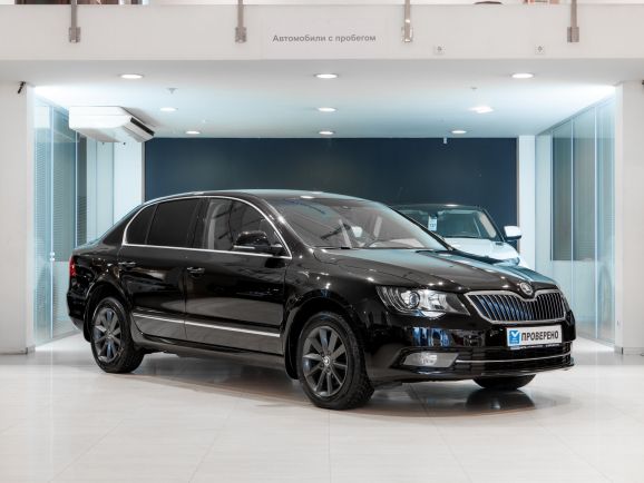 Skoda Superb, Робот, 2014 фото 5