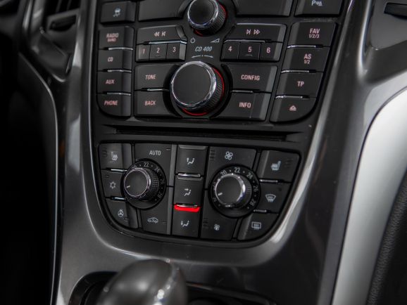 Opel Astra, АТ, 2012 фото 11
