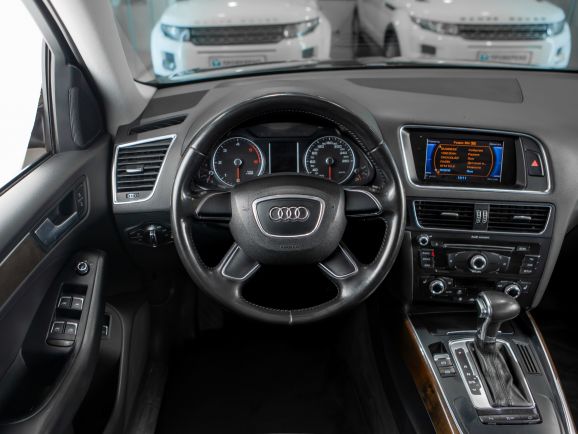 Audi Q5, Робот, 2012 фото 9