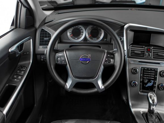 Volvo XC60, АТ, 2012 фото 9