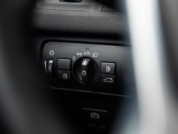 Volvo XC60, АТ, 2012 фото 12