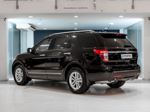 Ford Explorer, АТ, 2013 фото 6