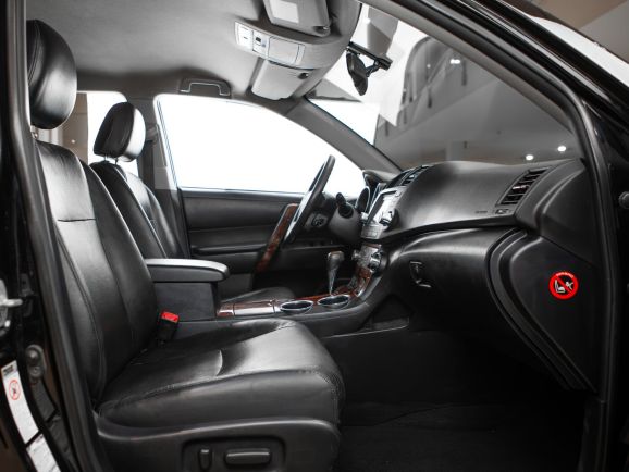Toyota Highlander, АТ, 2012 фото 2