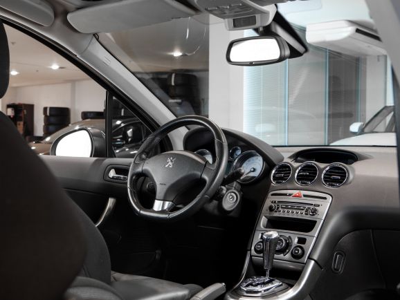 Peugeot 308, АТ, 2010 фото 7