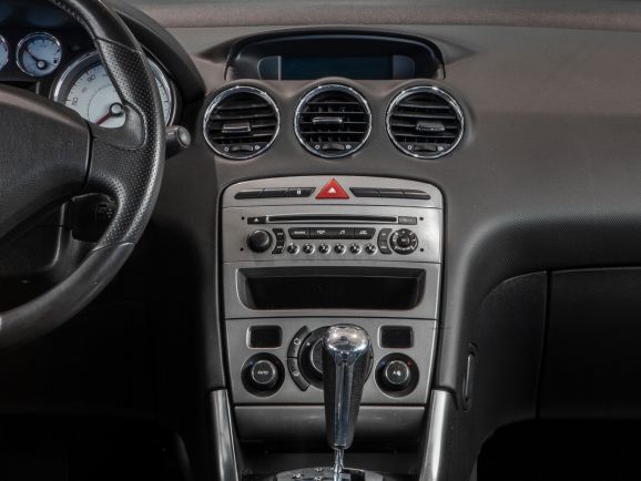 Peugeot 308, АТ, 2010 фото 11