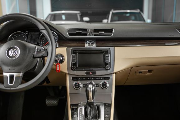 Volkswagen Passat CC, Робот, 2012 фото 14