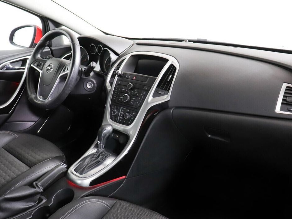 Opel Astra, 1.6 л, АТ, 2014 фото 2