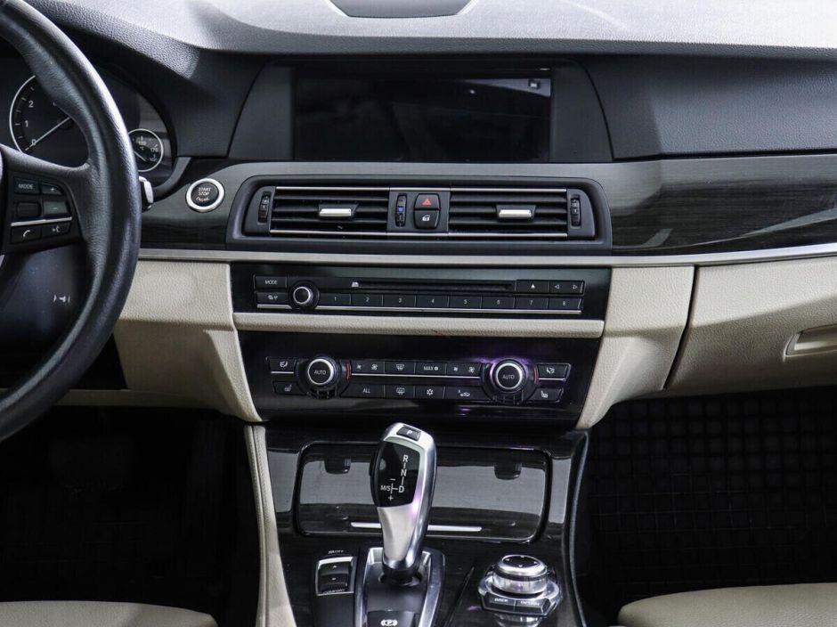 BMW 5 серии, 2.5 л, АТ, 2011 фото 9