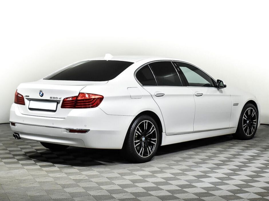 BMW 5 серии, 3.0 л, АТ, 2015 фото 4