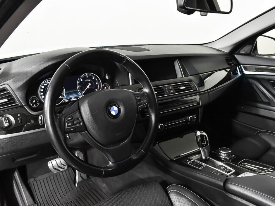 BMW 5 серии, 3.0 л, АТ, 2015 фото 7