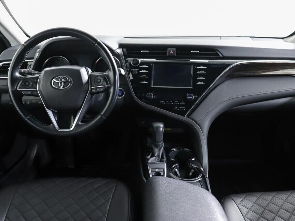 Toyota Camry, 2.5 л, АТ, 2018 фото 8