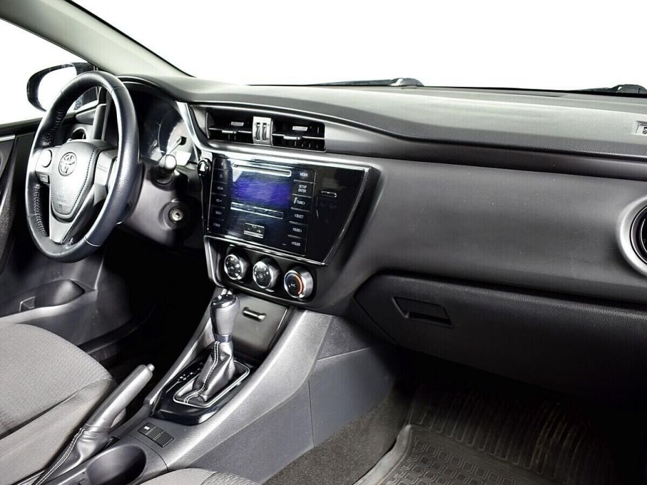 Toyota Corolla, 1.6 л, Вариатор, 2017 фото 2