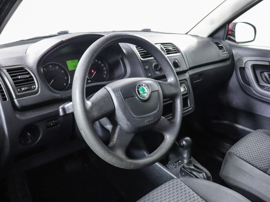 Skoda Fabia, 1.6 л, АТ, 2012 фото 7