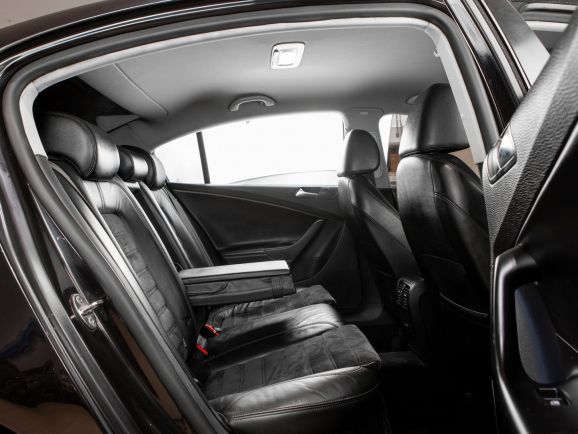 Volkswagen Passat, Робот, 2009 фото 9