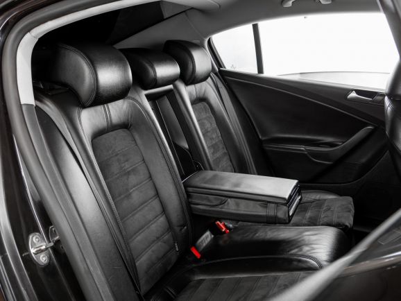 Volkswagen Passat, Робот, 2009 фото 10