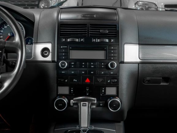 Volkswagen Touareg, АТ, 2008 фото 12