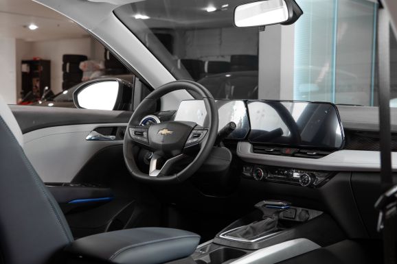 Chevrolet Monza, Робот, 2023 фото 7