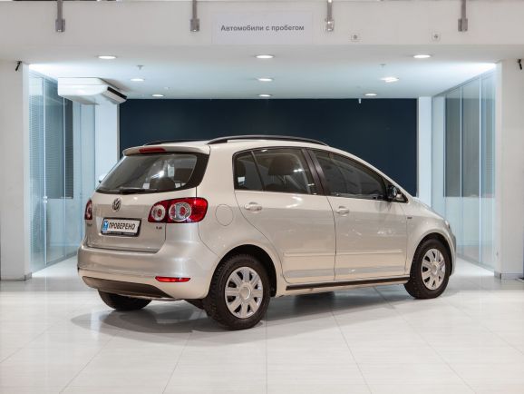 Volkswagen Golf Plus, Робот, 2012 фото 4