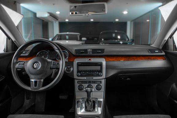 Volkswagen Passat, Робот, 2009 фото 11