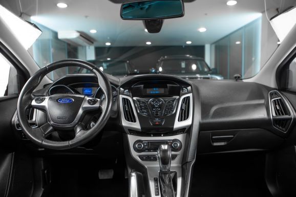 Ford Focus, Робот, 2013 фото 10