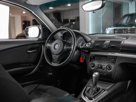 BMW 1 серия, АТ, 2010 фото 7