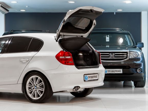 BMW 1 серия, АТ, 2010 фото 1