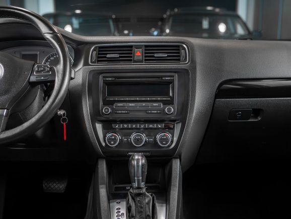 Volkswagen Jetta, АТ, 2012 фото 13