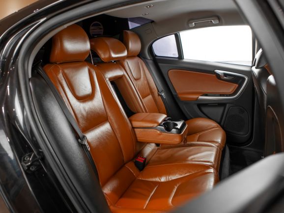 Volvo S60, АТ, 2011 фото 8