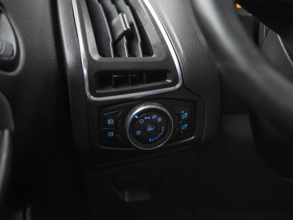 Ford Focus, Робот, 2013 фото 10