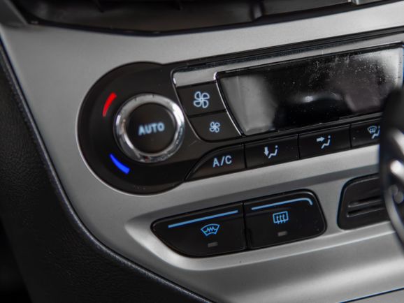 Ford Focus, Робот, 2013 фото 14