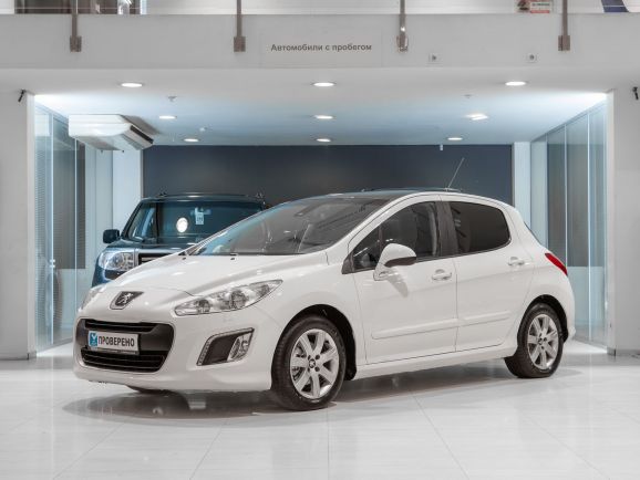 Peugeot 308, АТ, 2012 фото 3