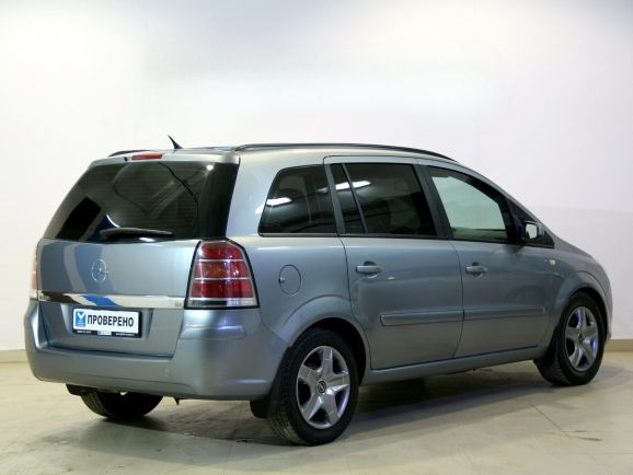 Opel Zafira, 1.8 л, Робот, 2011 фото 4