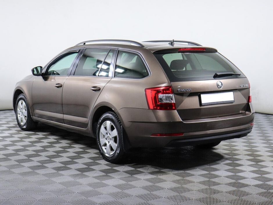Skoda Octavia, 1.6 л, АТ, 2018 фото 5