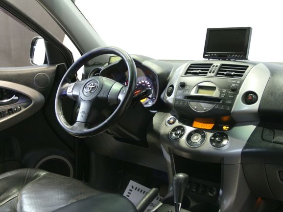 Toyota RAV4, 2.0 л, АТ, 2006 фото 2