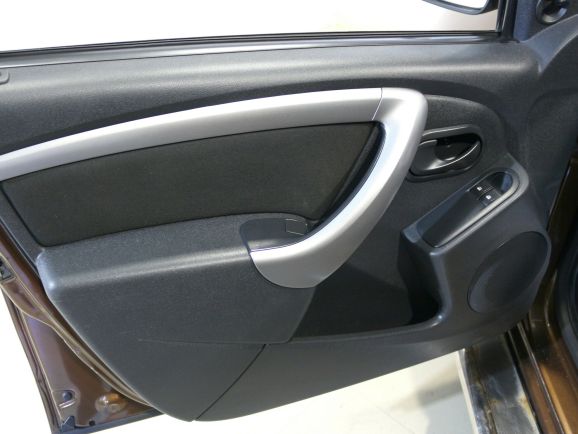 Renault Duster, 1.5 л, МТ, 2013 фото 1