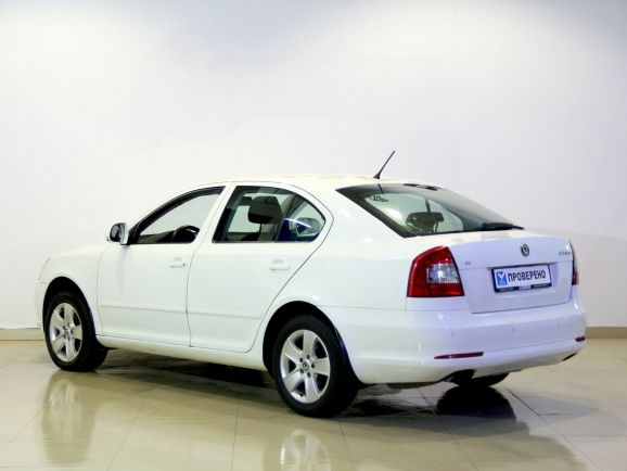 Skoda Octavia, 1.8 л, Робот, 2012 фото 5