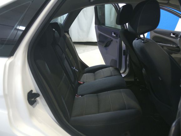 Ford Focus, 2.0 л, АТ, 2011 фото 2