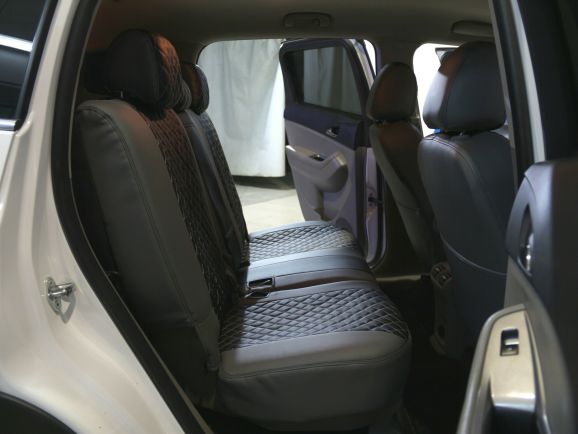 Chevrolet Orlando, 2.0 л, АТ, 2013 фото 2