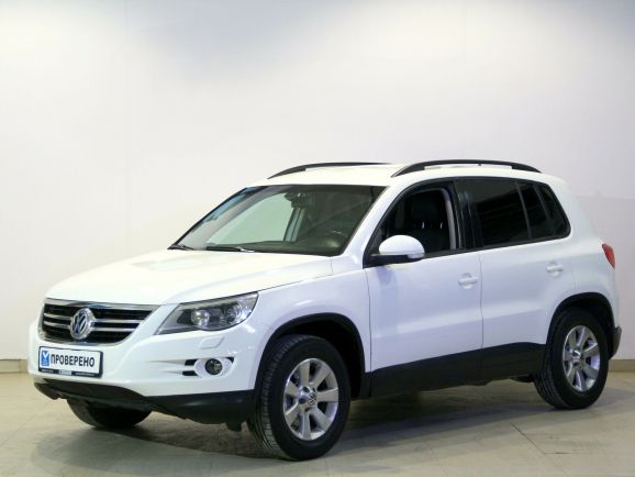 Volkswagen Tiguan Sport&Style, 2.0 л, АТ, 2010 фото 3