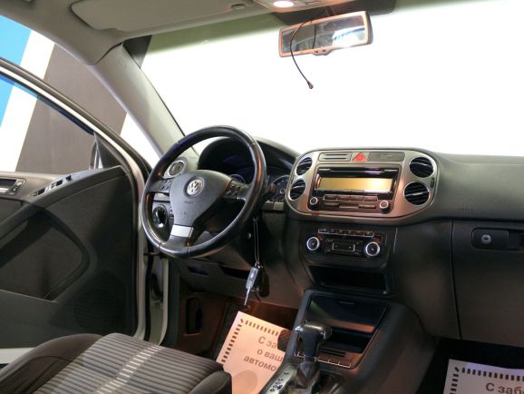 Volkswagen Tiguan Sport&Style, 2.0 л, АТ, 2008 фото 7