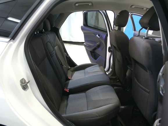 Ford Focus Titanium, 2.0 л, Робот, 2014 фото 2