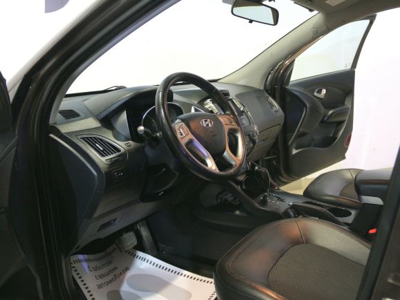 Hyundai ix35, 2.0 л, АТ, 2013 фото 2