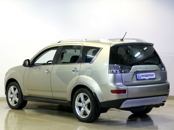 Mitsubishi Outlander Intense, 2.4 л, Вариатор, 2008 фото 6