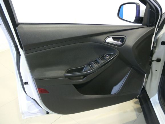 Ford Focus Titanium, 1.6 л, МТ, 2013 фото 1