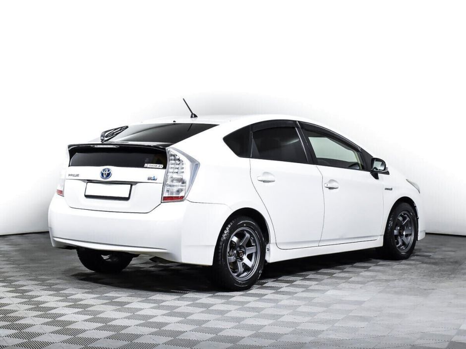 Toyota Prius, 1.8 л, АТ, 2010 фото 4