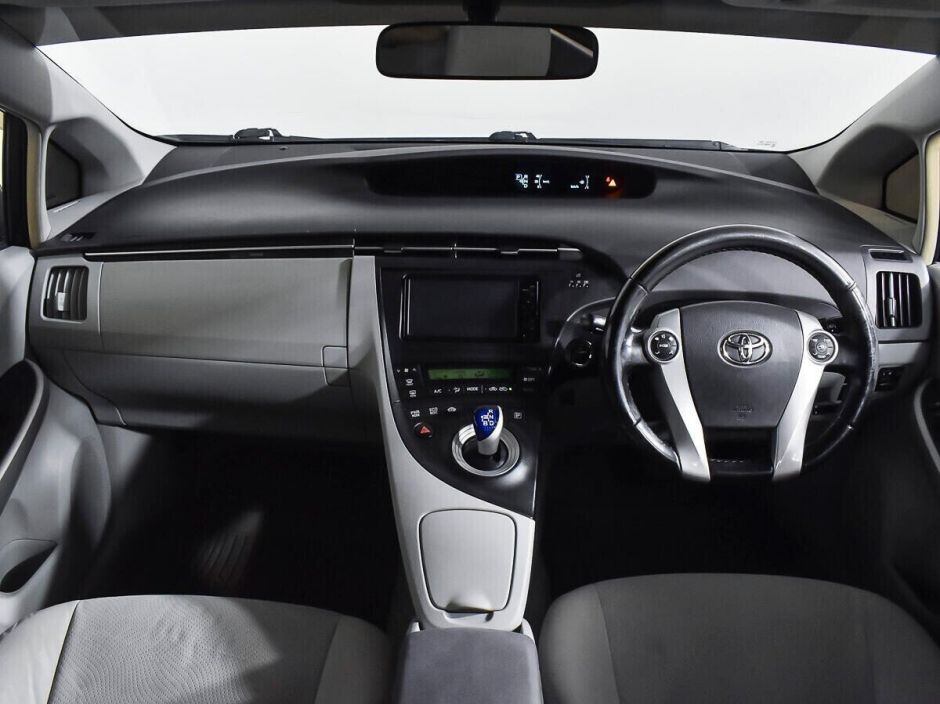 Toyota Prius, 1.8 л, АТ, 2010 фото 8