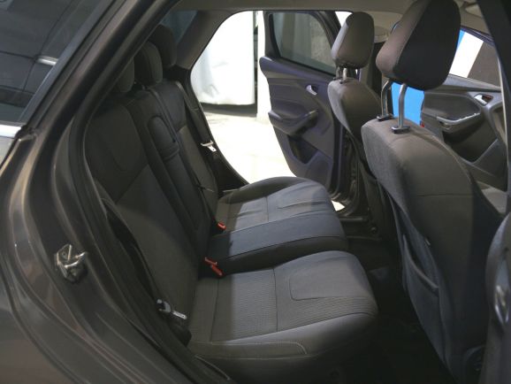 Ford Focus Titanium, 1.6 л, Робот, 2014 фото 2