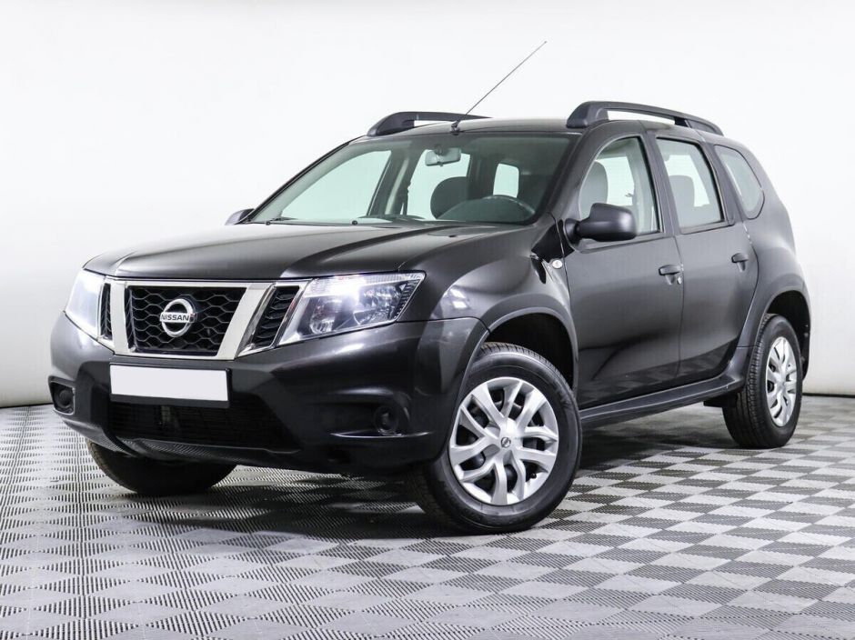 Nissan Terrano, 2.0 л, АТ, 2015 фото 3